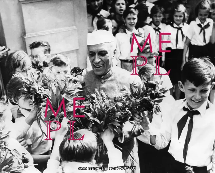 : Pandit Nehru : Pandit Nehru