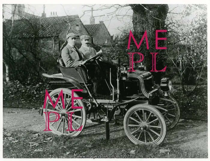 : Panhard car of 1899 fitted with first Napier engine : Panhard car of 1899 fitted with first Napier engine