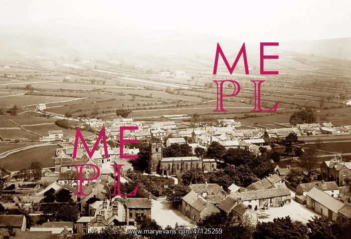 : Panorama of Castleton in Derbyshire : Panorama of Castleton in Derbyshire