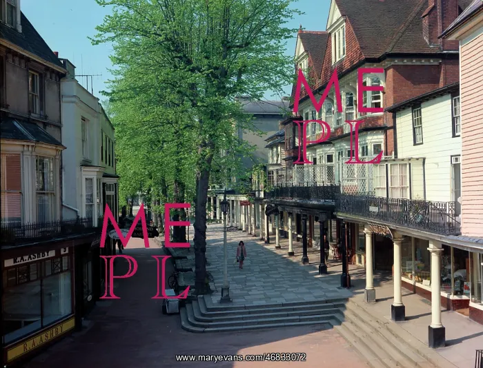 : The Pantiles, Tunbridge Wells : The Pantiles, Tunbridge Wells