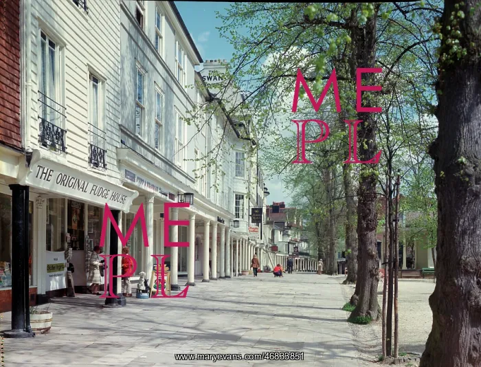 : The Pantiles, Tunbridge Wells : The Pantiles, Tunbridge Wells