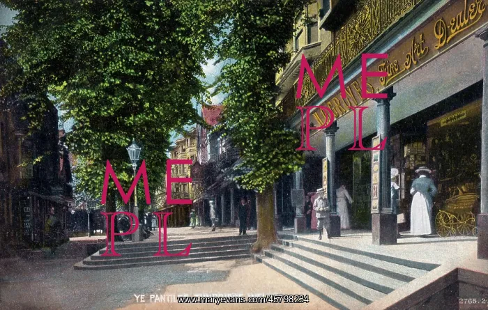 : The Pantiles, Tunbridge Wells, Kent : The Pantiles, Tunbridge Wells, Kent
