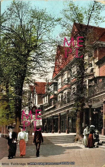: The Pantiles, Tunbridge Wells, Kent : The Pantiles, Tunbridge Wells, Kent
