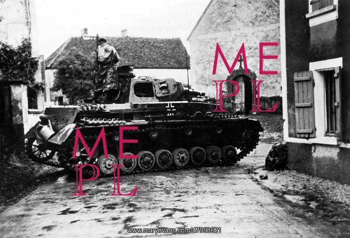: Panzer IV in the area of Chateau-Thierry : Panzer IV in the area of Chateau-Thierry