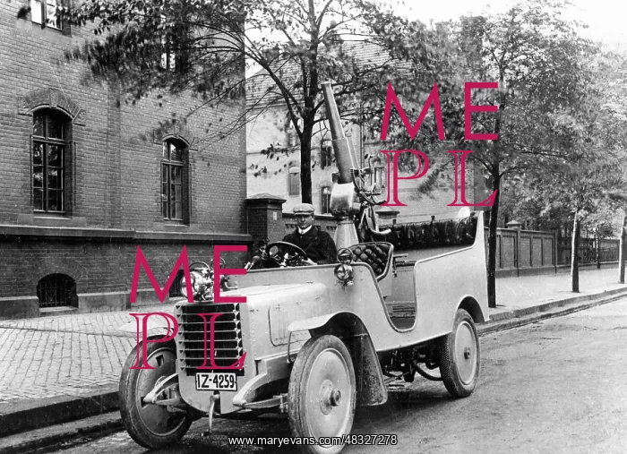 : Panzerautomobil - armoured car, 1909 : Panzerautomobil - armoured car, 1909