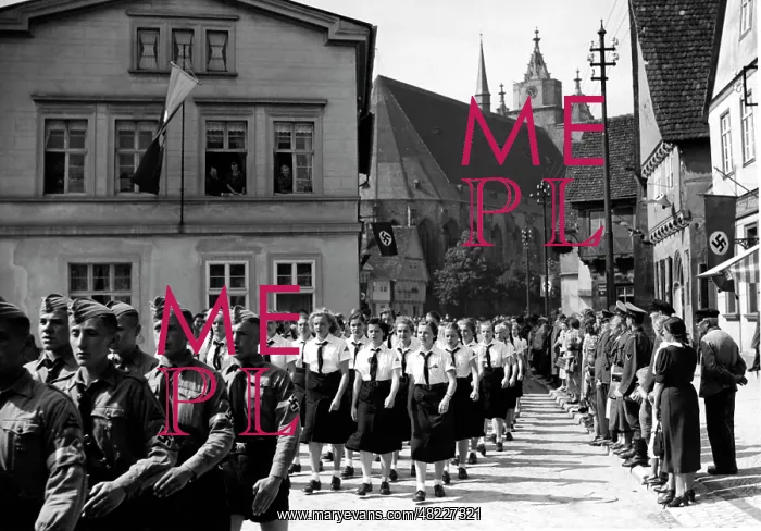 : Parade of BDM and HJ members : Parade of BDM and HJ members