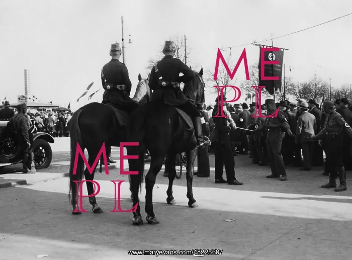 : Parade in Berlin on May 1, 1933 : Parade in Berlin on May 1, 1933