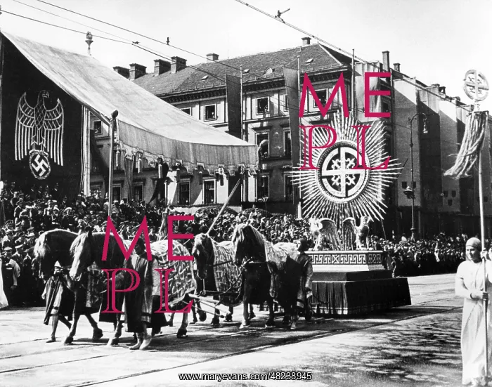 : Parade on the Day of German Art, 1938 : Parade on the Day of German Art, 1938