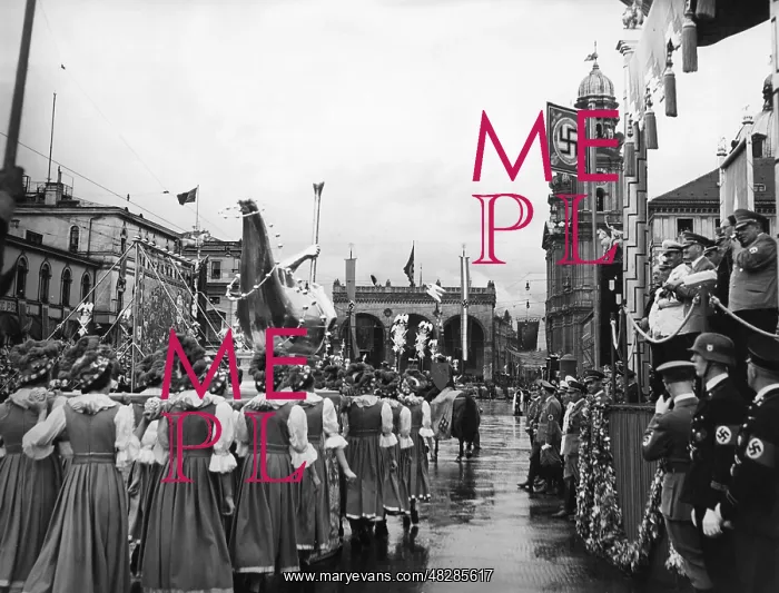 : Parade on the Day of German Art in Munich, 1938 : Parade on the Day of German Art in Munich, 1938