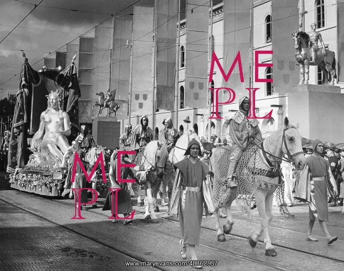 : Parade on the Day of German Art in Munich, 1938 : Parade on the Day of German Art in Munich, 1938