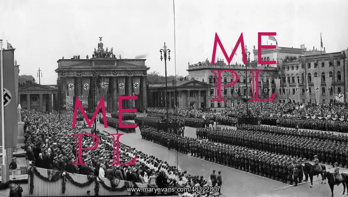 : Parade of German troops in Berlin, 1940 : Parade of German troops in Berlin, 1940