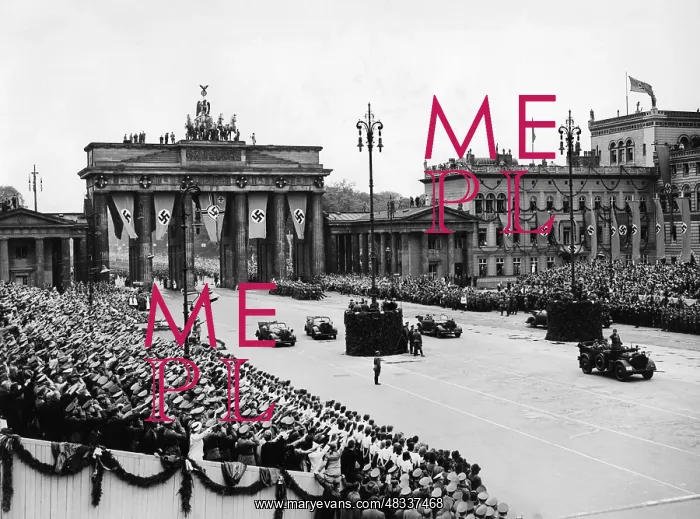 : Parade of German troops in Berlin, 1940 : Parade of German troops in Berlin, 1940