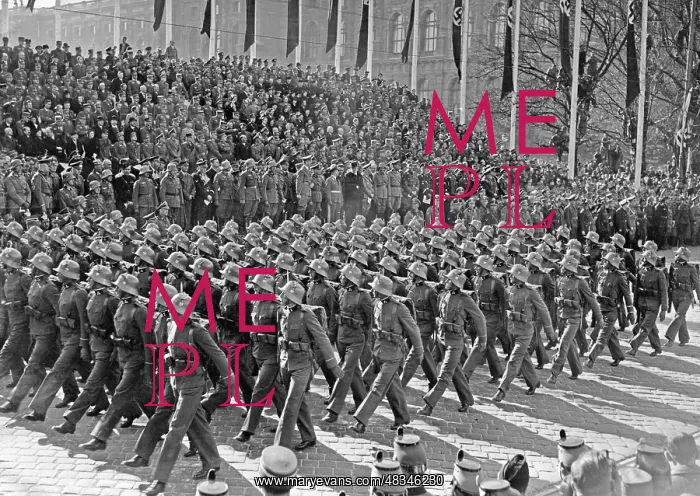 : Parade on Heldenplatz, 1941 : Parade on Heldenplatz, 1941