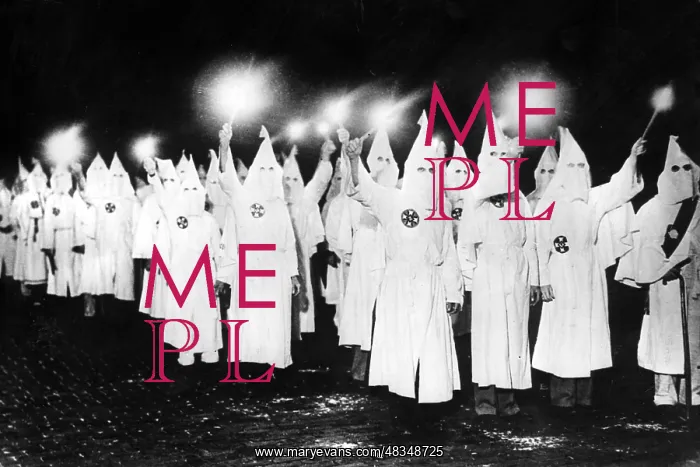 : Parade of Ku Klux Klan members in St. Petersburg (Florida) : Parade of Ku Klux Klan members in St. Petersburg (Florida)
