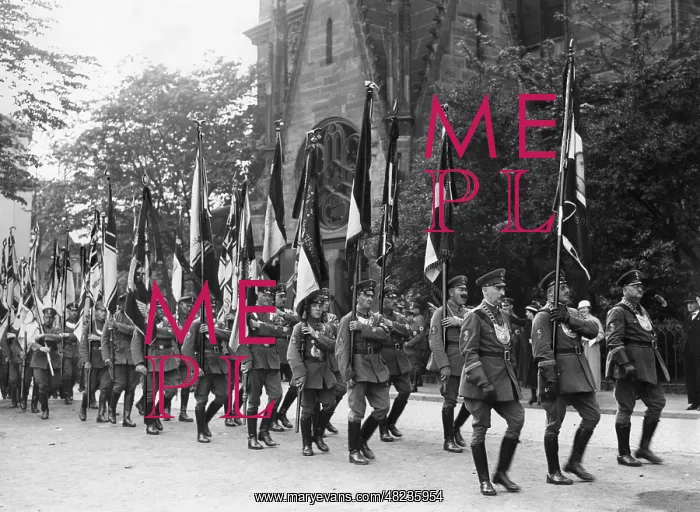 : Parade of the NSDFB before the Magdeburg Cathedral, 1934 : Parade of the NSDFB before the Magdeburg Cathedral, 1934