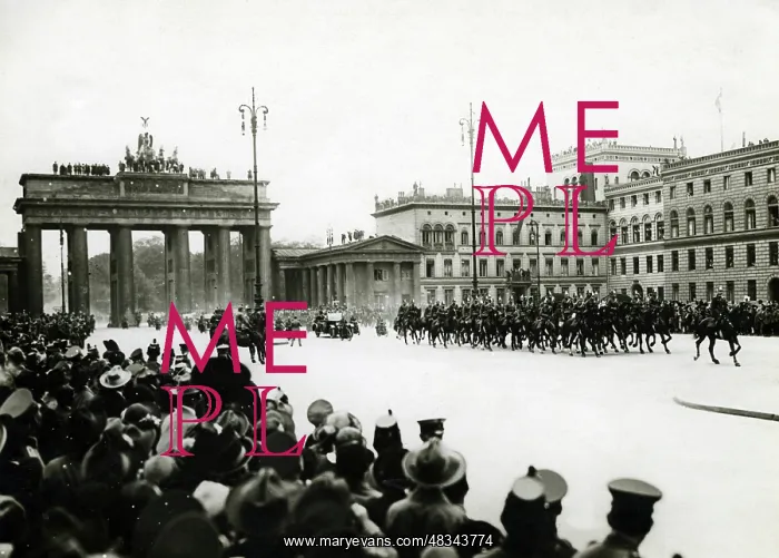 : Parade of Paul von Hindenburg in Berlin, 1925 : Parade of Paul von Hindenburg in Berlin, 1925