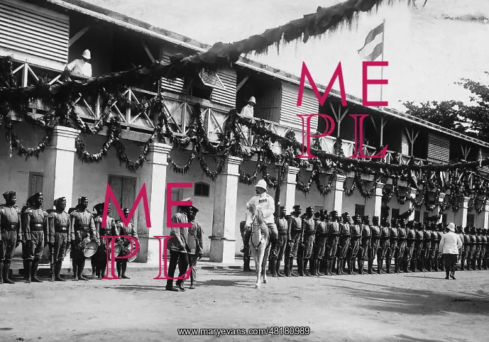 : Parade of the police force in Lome, 1914 : Parade of the police force in Lome, 1914