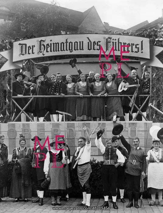 : Parade in Stuttgart, 1938 : Parade in Stuttgart, 1938