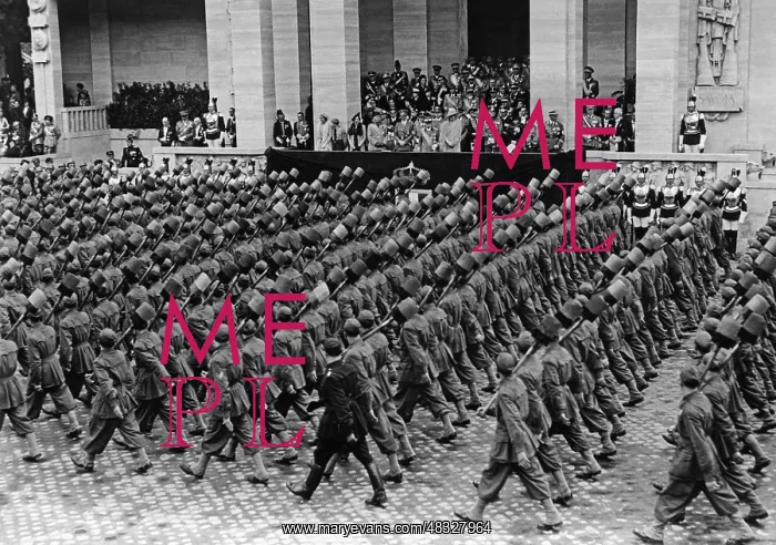 : Parade of troops for Adolf Hitler and Benito Mussolini : Parade of troops for Adolf Hitler and Benito Mussolini