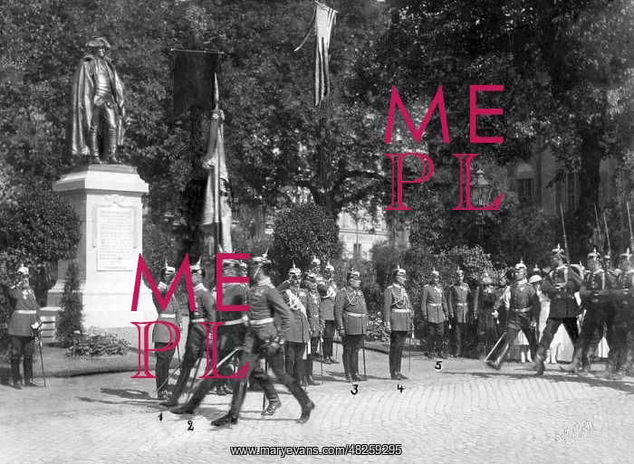 : Parade in front of Wilhelm II, 1911 : Parade in front of Wilhelm II, 1911