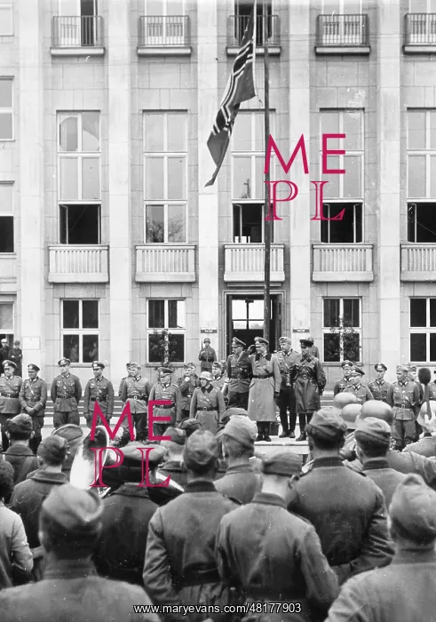 : Parade at the withdrawal of the Germans from Brest-Litovsk : Parade at the withdrawal of the Germans from Brest-Litovsk