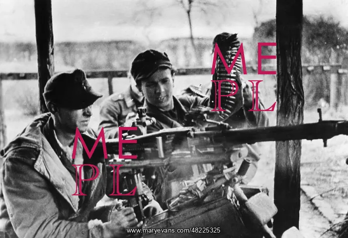 : Paratroopers with Mg42 on the Western Front, 1945 : Paratroopers with Mg42 on the Western Front, 1945
