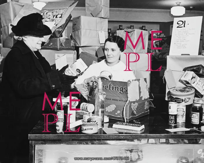  : Parcels for the troops WWII