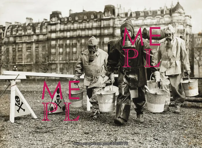 : Paris air raid precautions WWII : Paris air raid precautions WWII