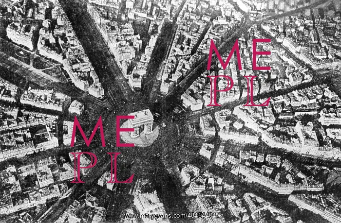 : PARIS ARC DE TRIOMPHE : PARIS ARC DE TRIOMPHE