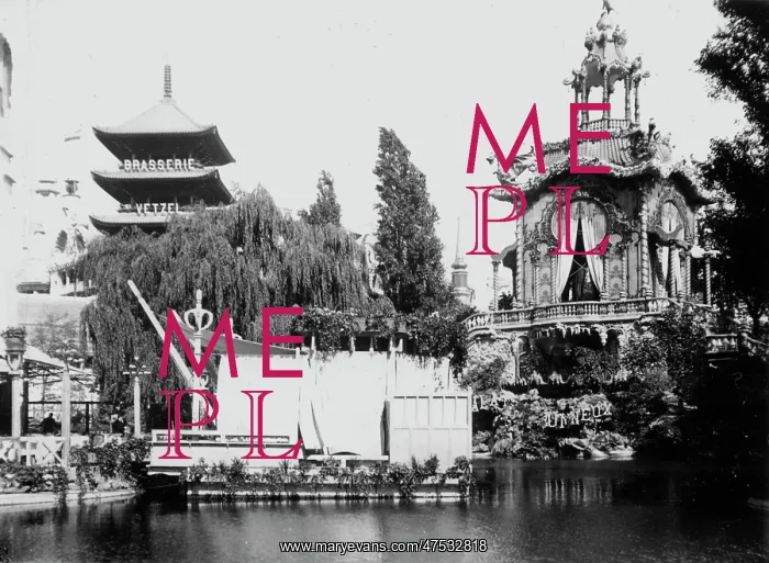  : Paris Exhibition 1900