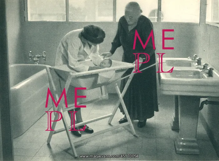 : Paris Expo 1937, Housekeeping Classes : Paris Expo 1937, Housekeeping Classes