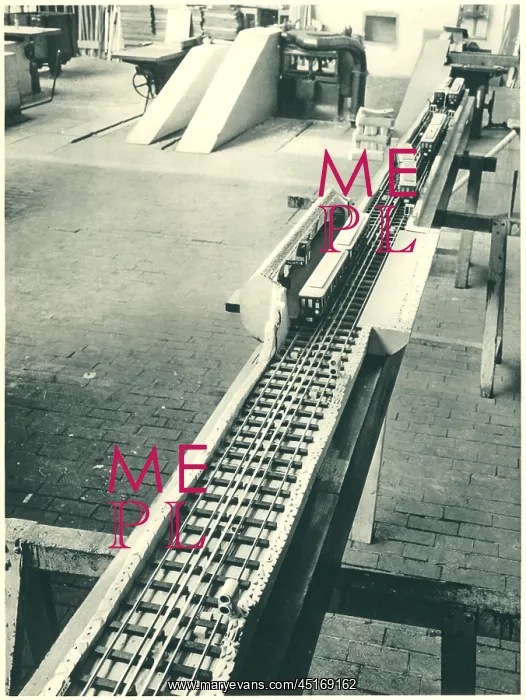 : Paris Expo 1937, Metro Animated Model : Paris Expo 1937, Metro Animated Model