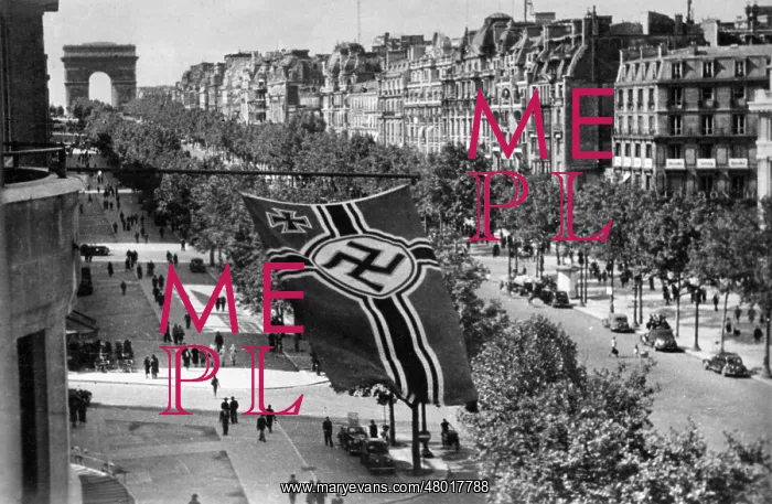 : Paris under German occupation in 1940 : Paris under German occupation in 1940