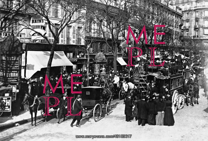 : A Paris street scene from before 1914 : A Paris street scene from before 1914