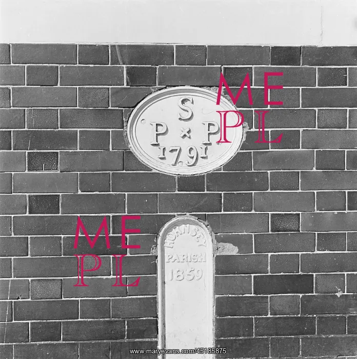 : Parish boundary marker : Parish boundary marker