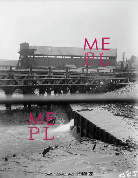  : Parish's Wharf With Sluice open