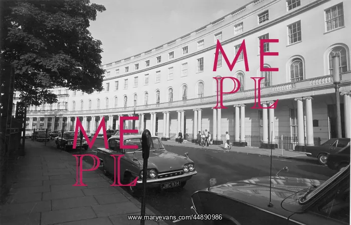 : PARK CRESCENT, LONDON : PARK CRESCENT, LONDON