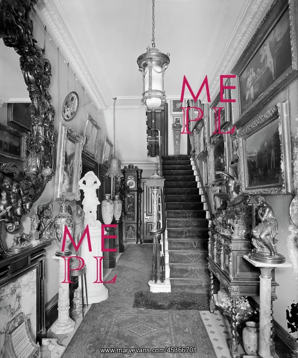 : Park Lea entrance hall : Park Lea entrance hall