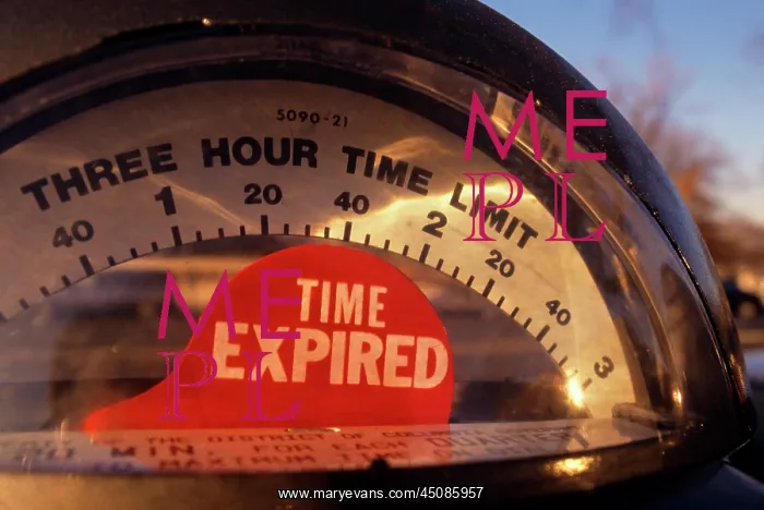 : Parking Meter with Time Expired Violation Flag Showing : Parking Meter with Time Expired Violation Flag Showing