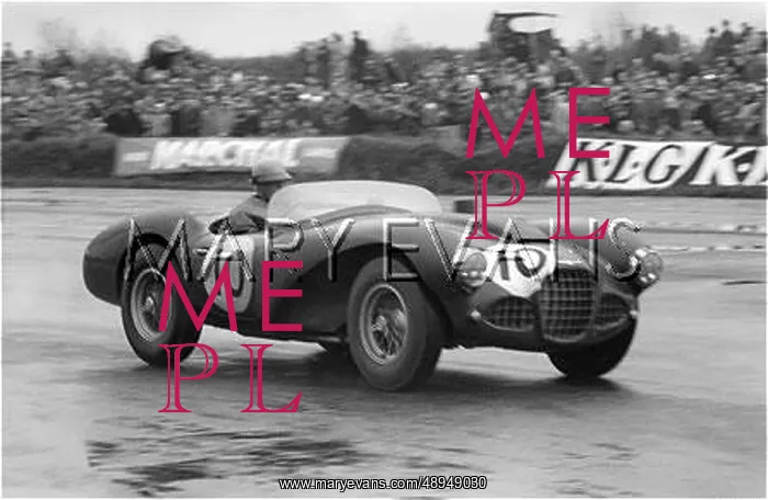 : Parnell in Lagonda, Silverstone, England : Parnell in Lagonda, Silverstone, England