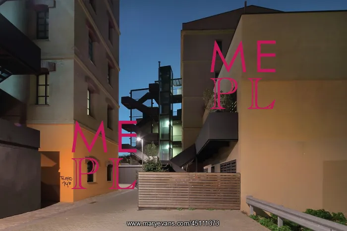 : Passage de Mas de Roda, El Poblenou, Barcelona : Passage de Mas de Roda, El Poblenou, Barcelona