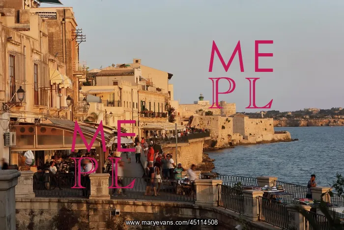 : Passaggio Aretusa, Ortygia, Syracuse, Sicily, Italy : Passaggio Aretusa, Ortygia, Syracuse, Sicily, Italy