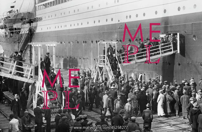 : Passenger Ship around 1919 : Passenger Ship around 1919