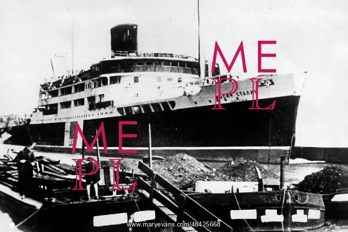 : Passenger ship Josef Stalin, 1941 : Passenger ship Josef Stalin, 1941