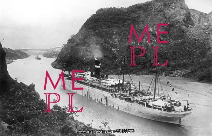 : Passenger ship in the Panama Canal, 1927 : Passenger ship in the Panama Canal, 1927