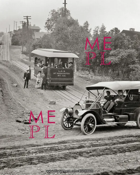  : Passengers Boarding LA and Mount Washington Railway