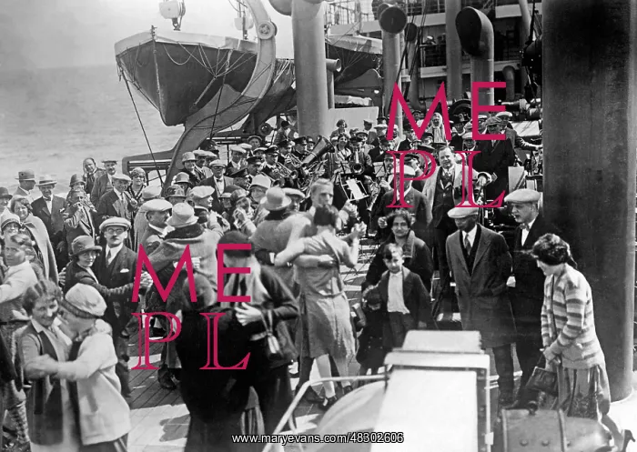 : Passengers on the Bremen, 1928 : Passengers on the Bremen, 1928