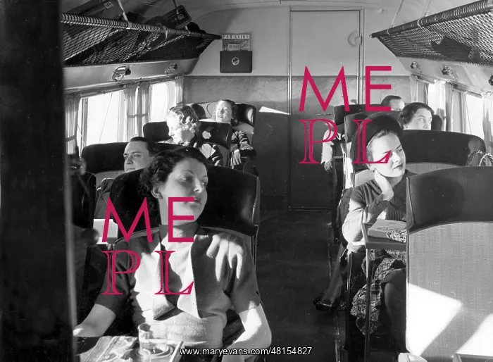 : Passengers on a scheduled flight from Berlin to Paris, 1939 : Passengers on a scheduled flight from Berlin to Paris, 1939