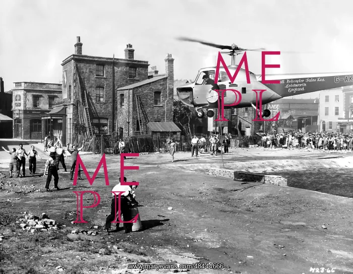 : PASSPORT TO PIMLICO : PASSPORT TO PIMLICO