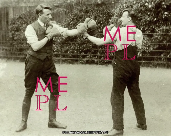 : Patients boxing : Patients boxing
